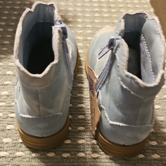 Stride Rite Light Blue Kids Boots - Picture 1 of 4